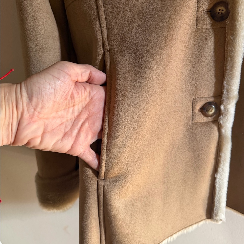 VINTAGE gorgeous Jones New York Women's Cream Teddy Jacket - Picture 9 of 12
